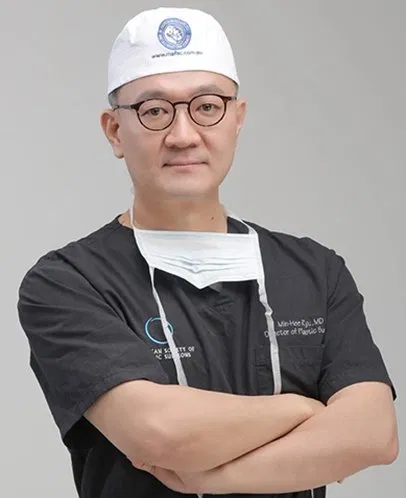Dr. Ryu M.H., Face Lift specialist